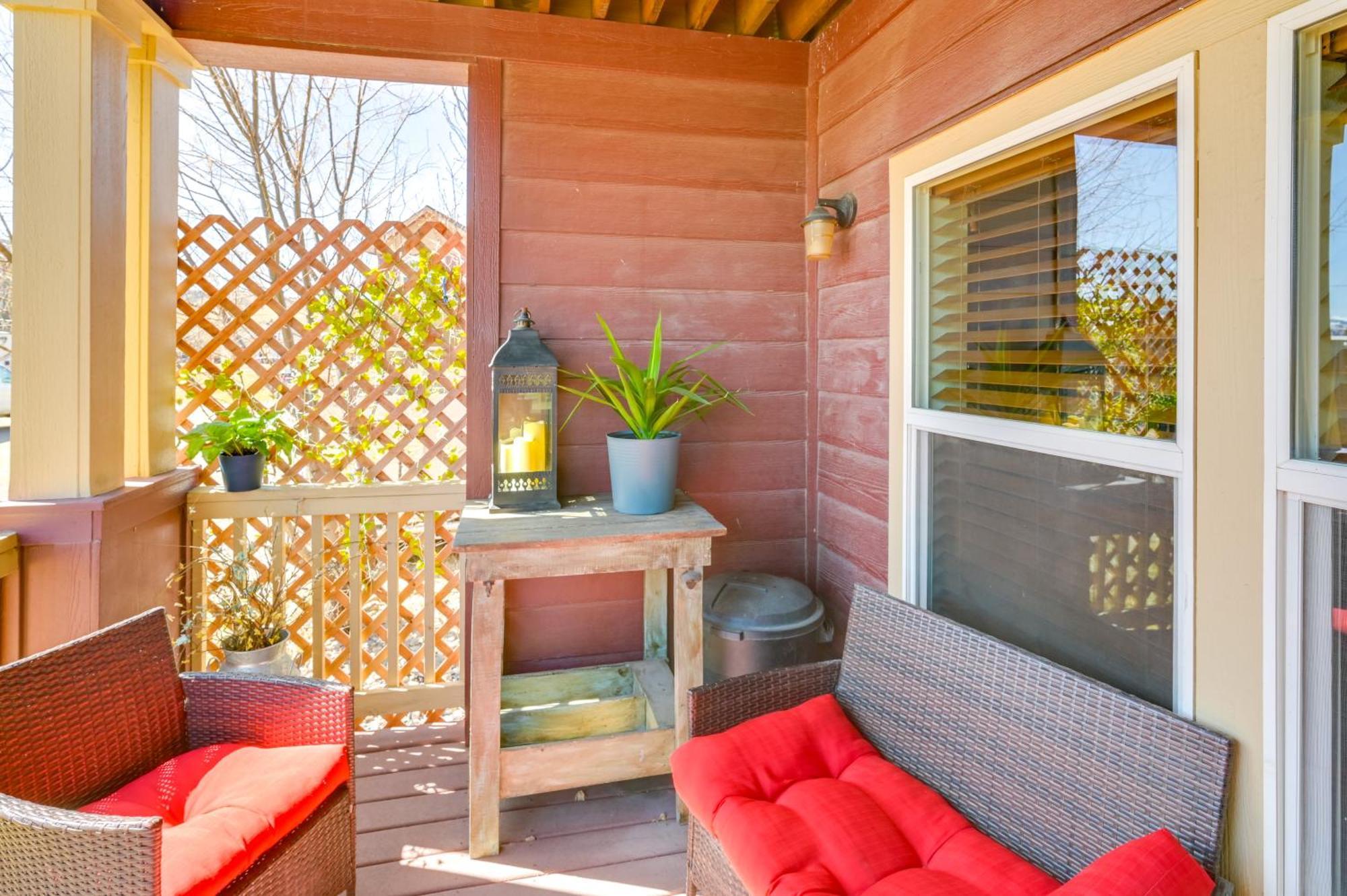 Ennis Vacation Rental With Balcony Walk To Downtown Екстериор снимка